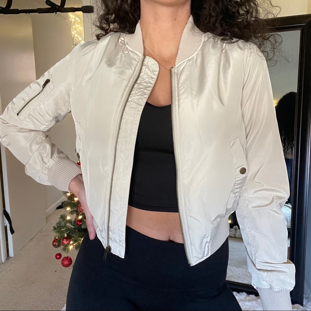 Cream Tan Bomber Jacket Romeo&Juliet Forever 21